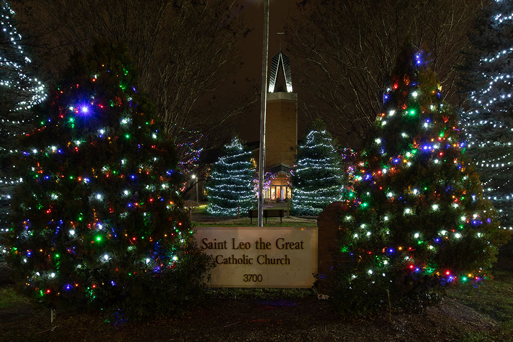 Saint Leo sign with Christmas lights